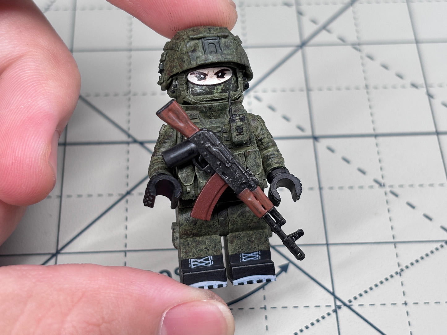 「WU」Russian camouflage figurine